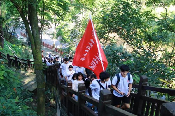 内马尔给洛迪腾位置,本赛季已无法出场